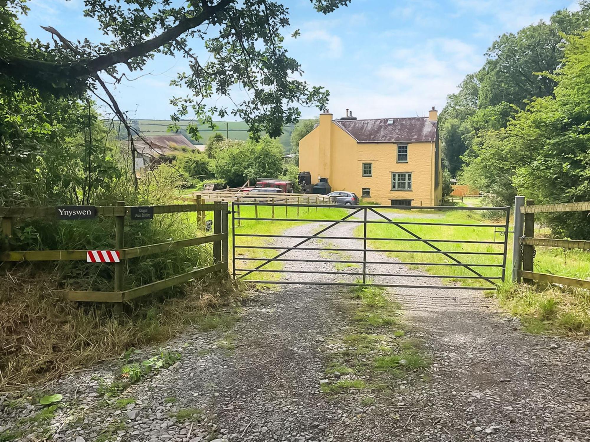 Llanfynydd Ynywsen Dairy Flat 빌라 외부 사진